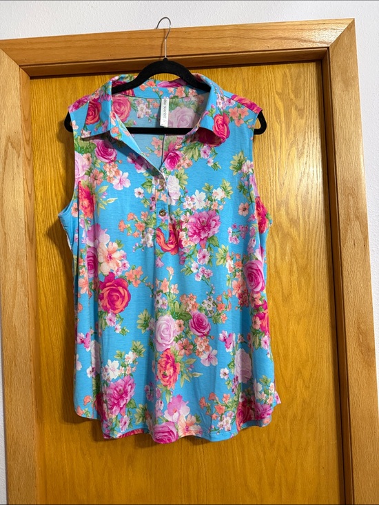 Scarlett Tops - Dear Scarlett Sleeveless Floral Polo Top - Blue & Pink